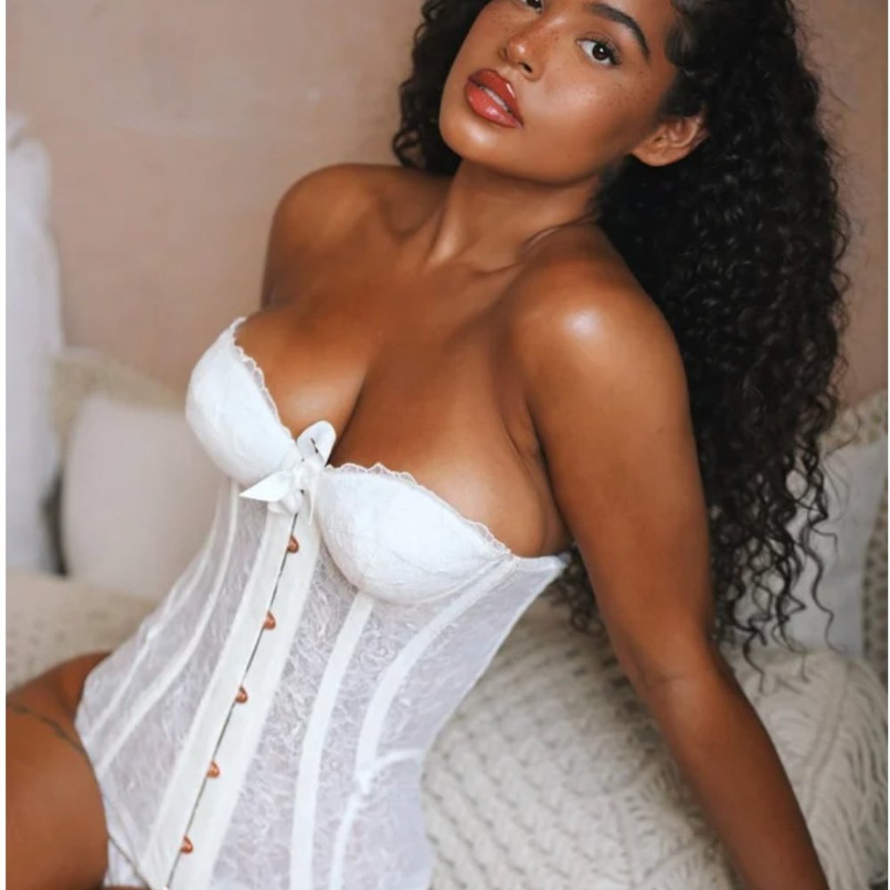 Savage X Fenty Embroidered Lace Corset